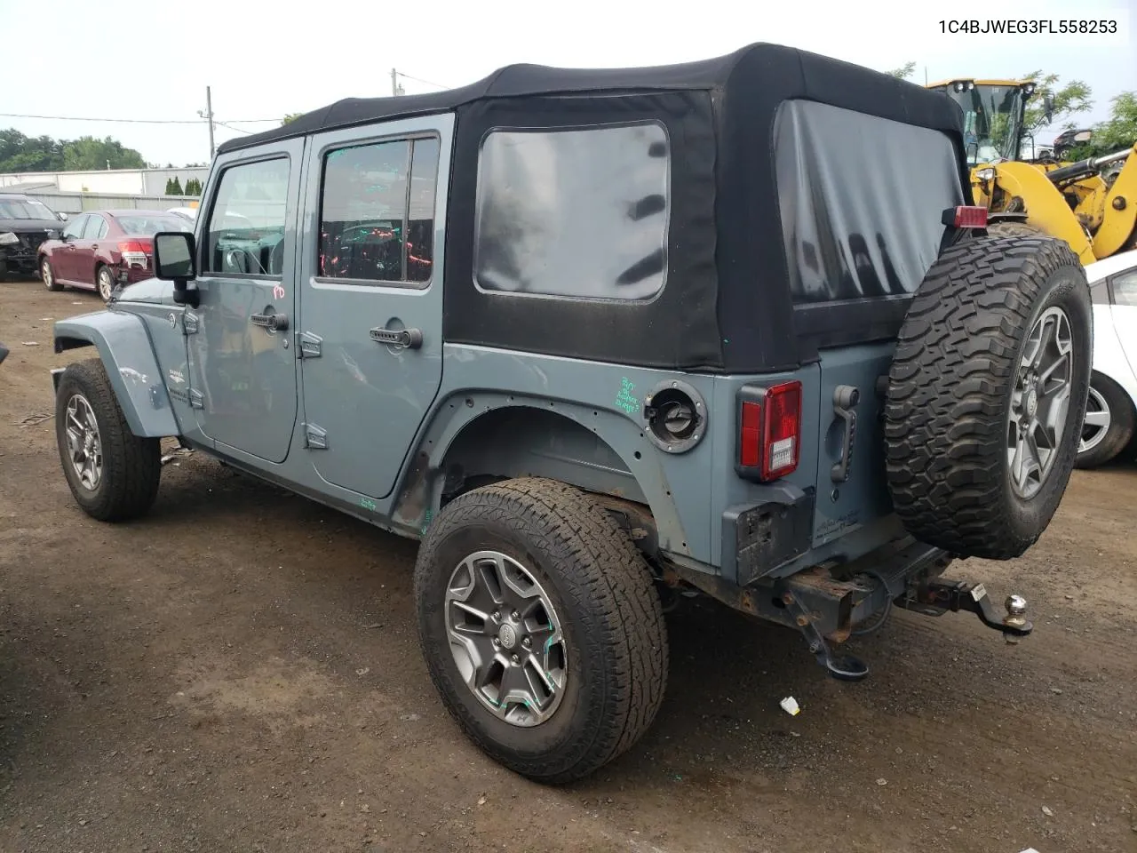 1C4BJWEG3FL558253 2015 Jeep Wrangler Unlimited Sahara