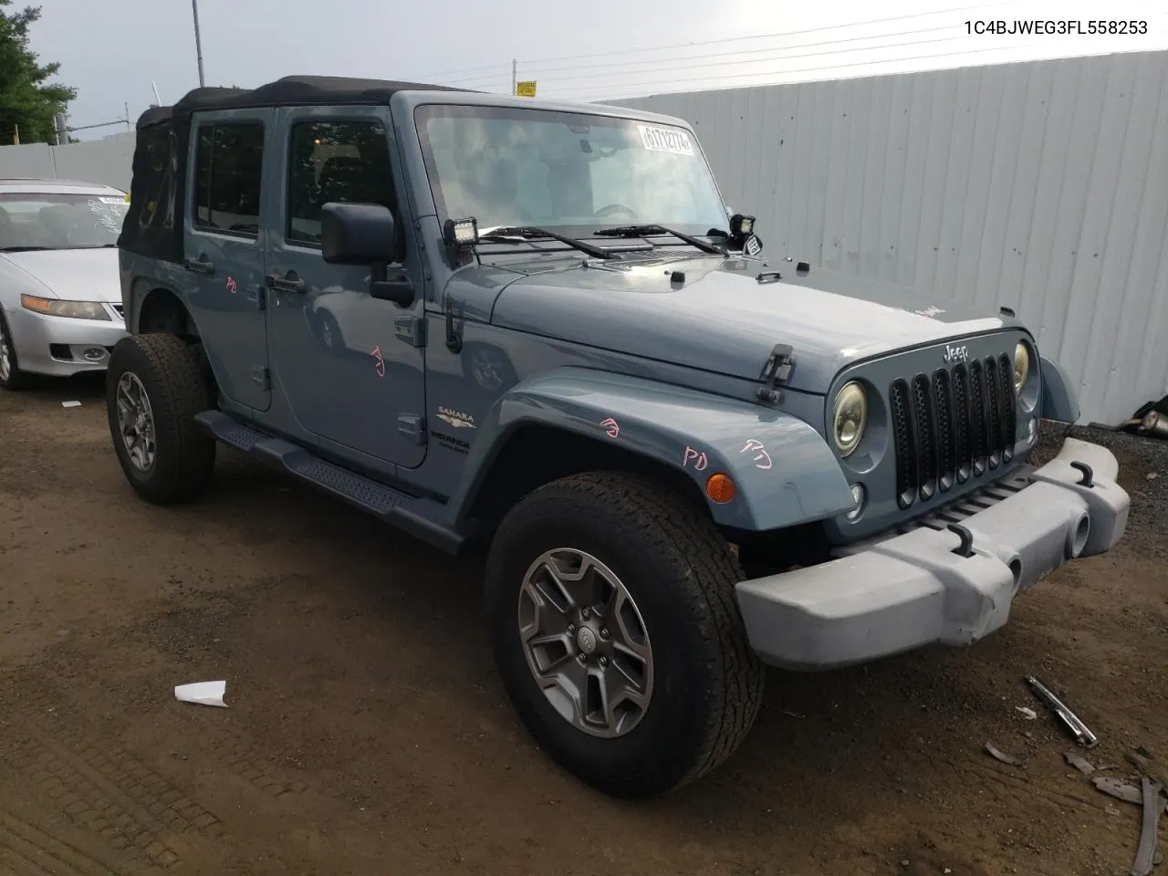 1C4BJWEG3FL558253 2015 Jeep Wrangler Unlimited Sahara