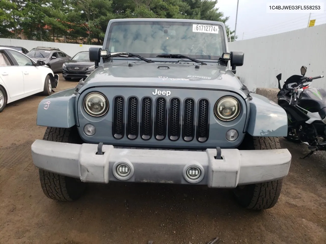 1C4BJWEG3FL558253 2015 Jeep Wrangler Unlimited Sahara