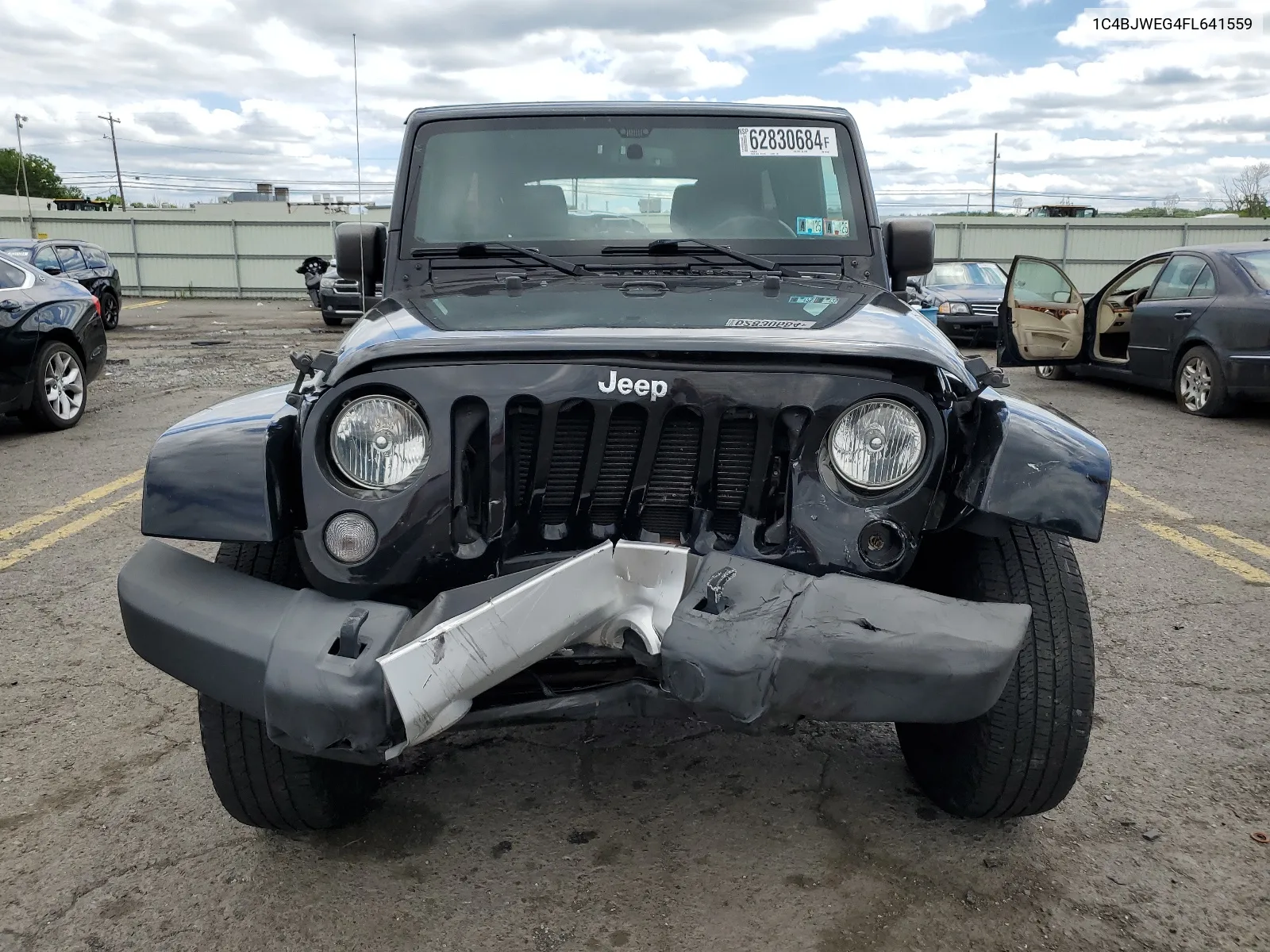 1C4BJWEG4FL641559 2015 Jeep Wrangler Unlimited Sahara