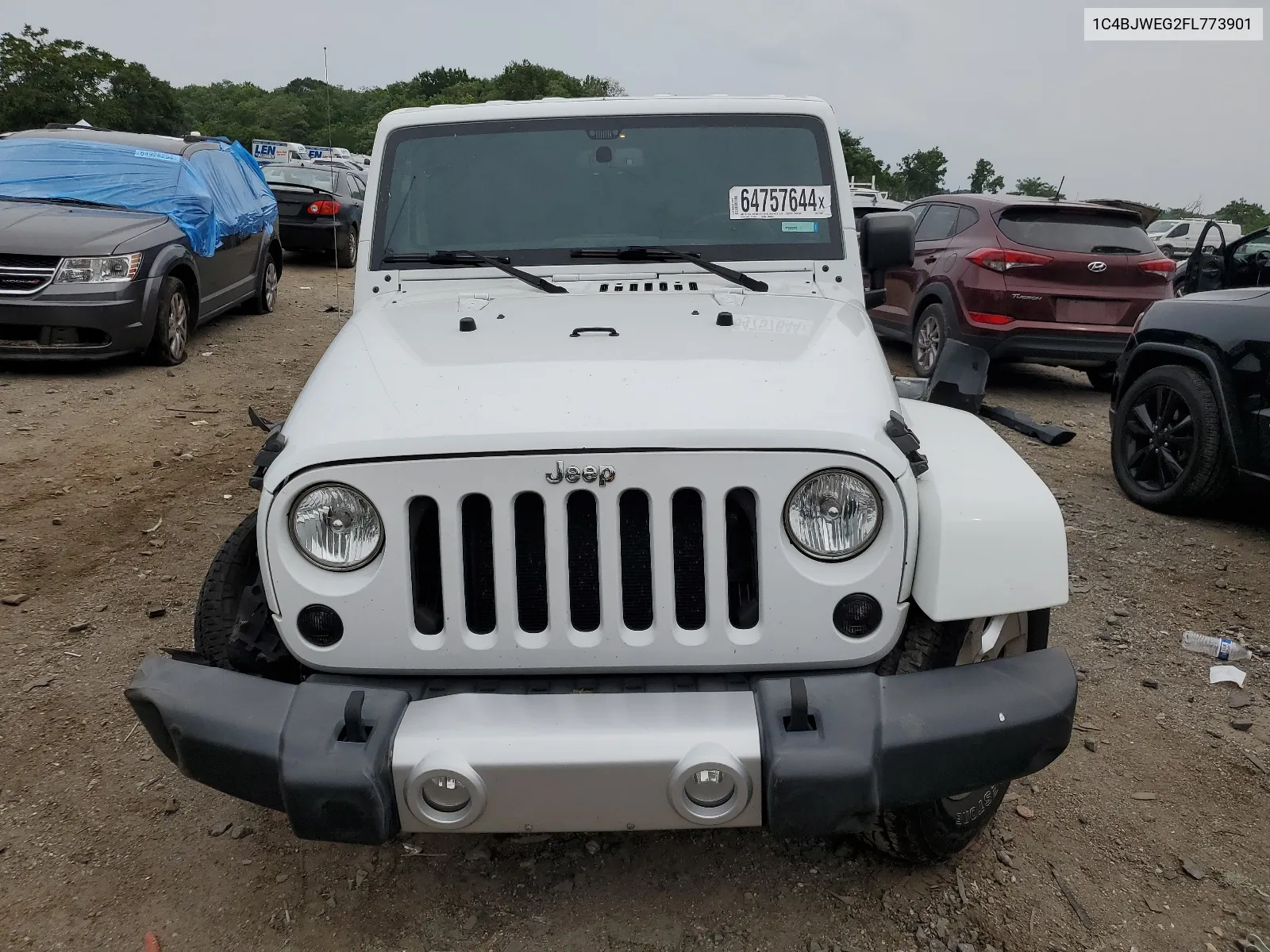 1C4BJWEG2FL773901 2015 Jeep Wrangler Unlimited Sahara