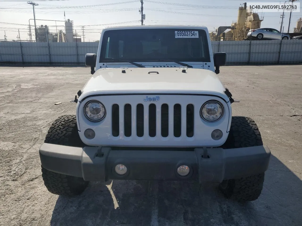 1C4BJWEG9FL592763 2015 Jeep Wrangler Unlimited Sahara