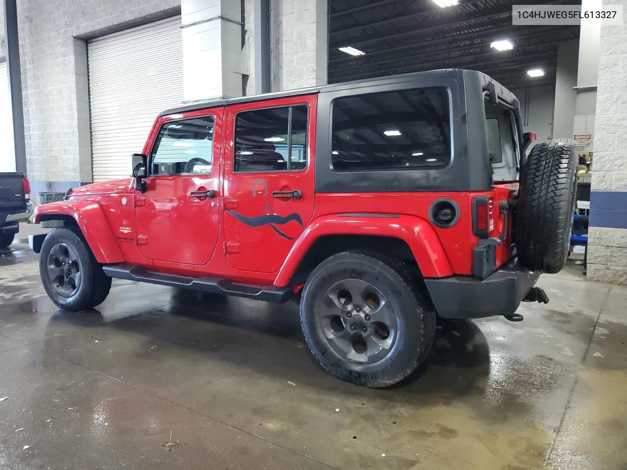 1C4HJWEG5FL613327 2015 Jeep Wrangler Unlimited Sahara