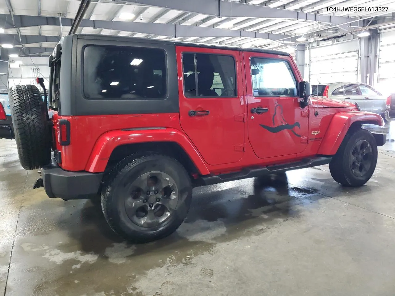 1C4HJWEG5FL613327 2015 Jeep Wrangler Unlimited Sahara