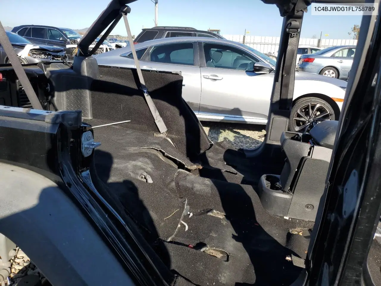 1C4BJWDG1FL758789 2015 Jeep Wrangler Unlimited Sport