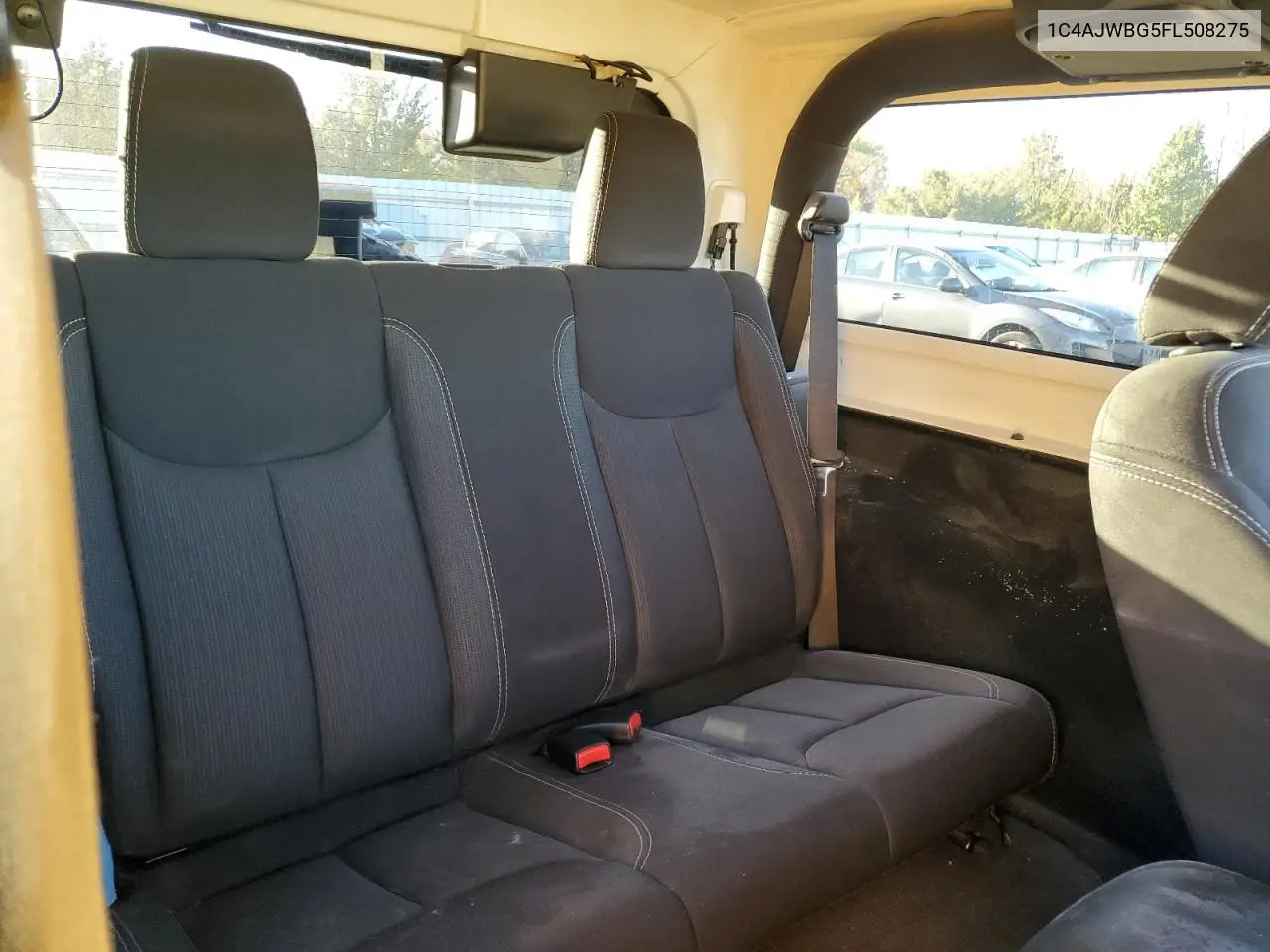 1C4AJWBG5FL508275 2015 Jeep Wrangler Sahara