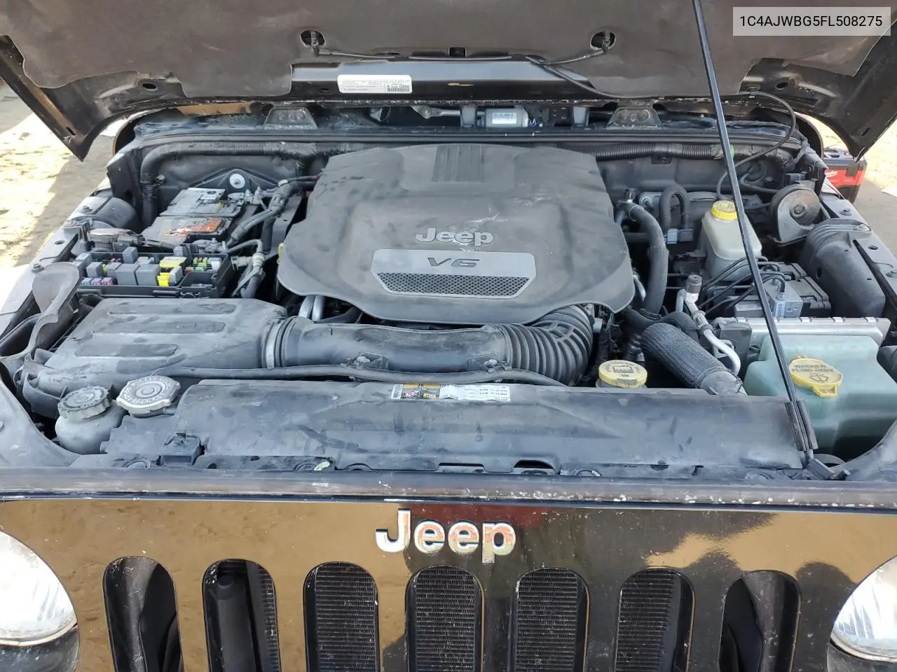 1C4AJWBG5FL508275 2015 Jeep Wrangler Sahara