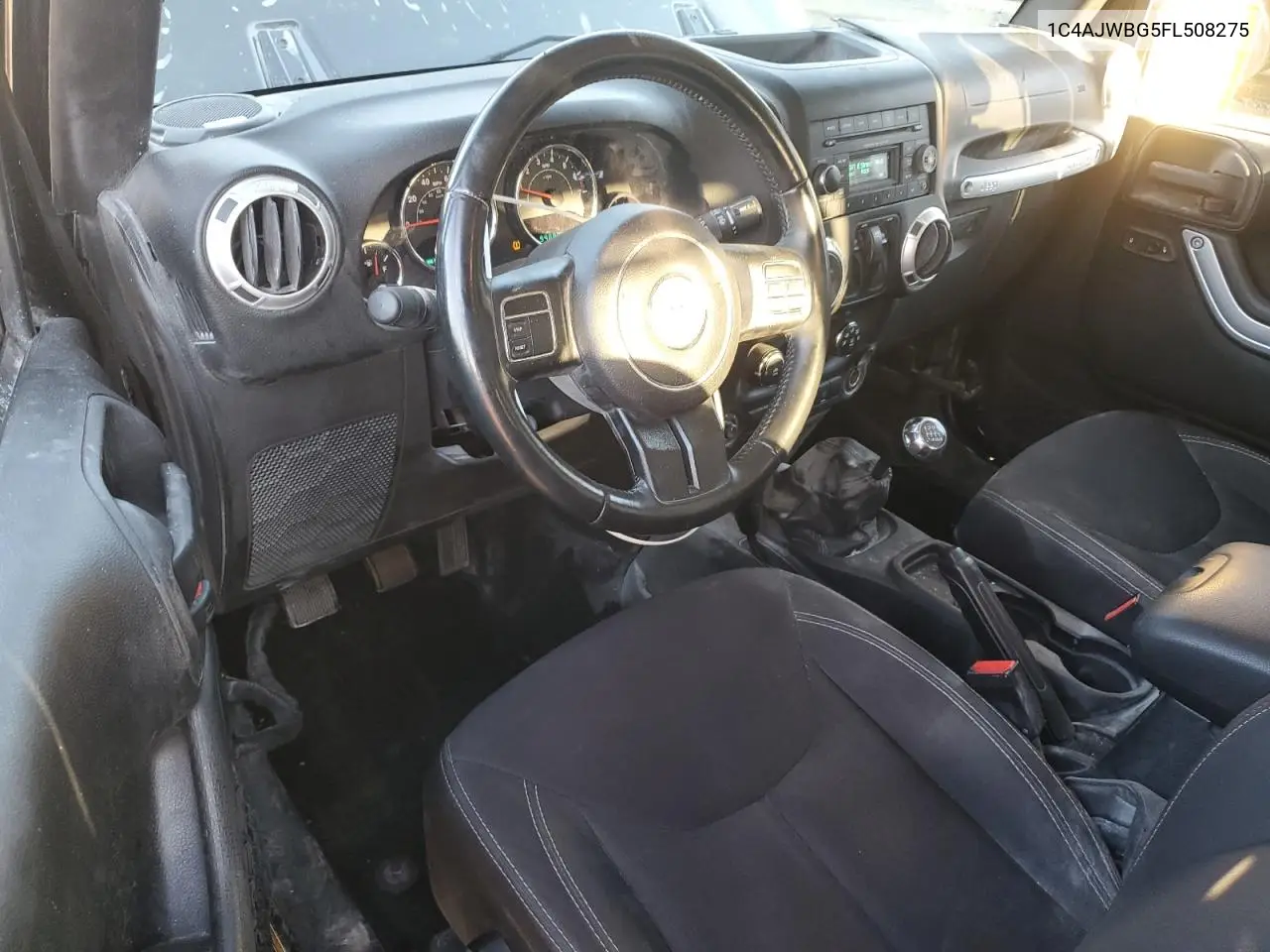 1C4AJWBG5FL508275 2015 Jeep Wrangler Sahara