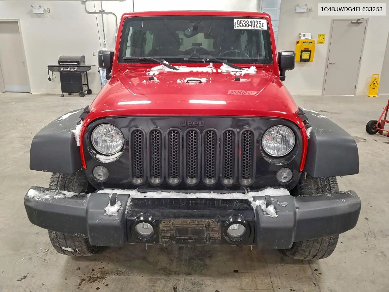 1C4BJWDG4FL633253 2015 Jeep Wrangler Unlimited Sport