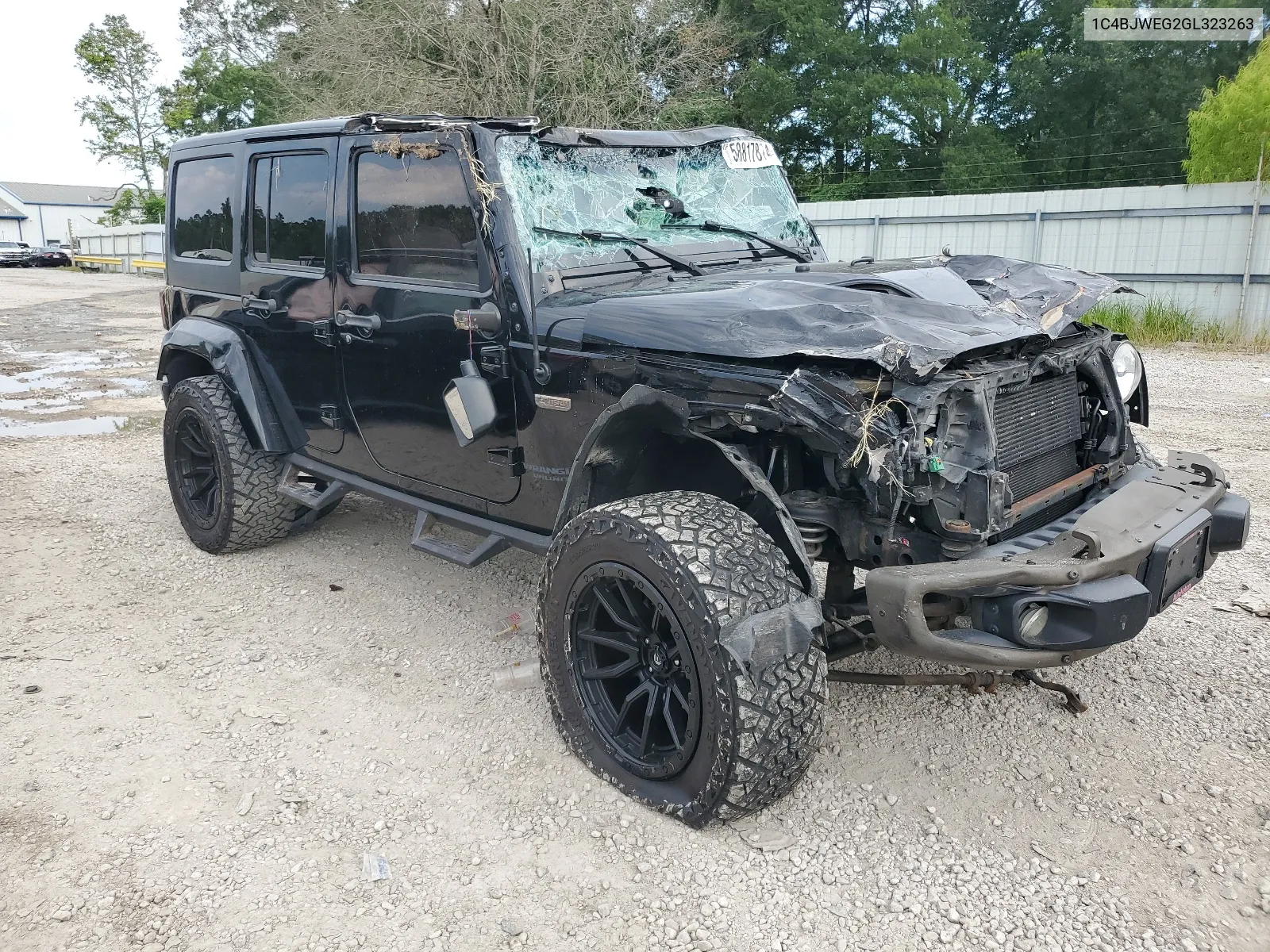 1C4BJWEG2GL323263 2016 Jeep Wrangler Unlimited Sahara