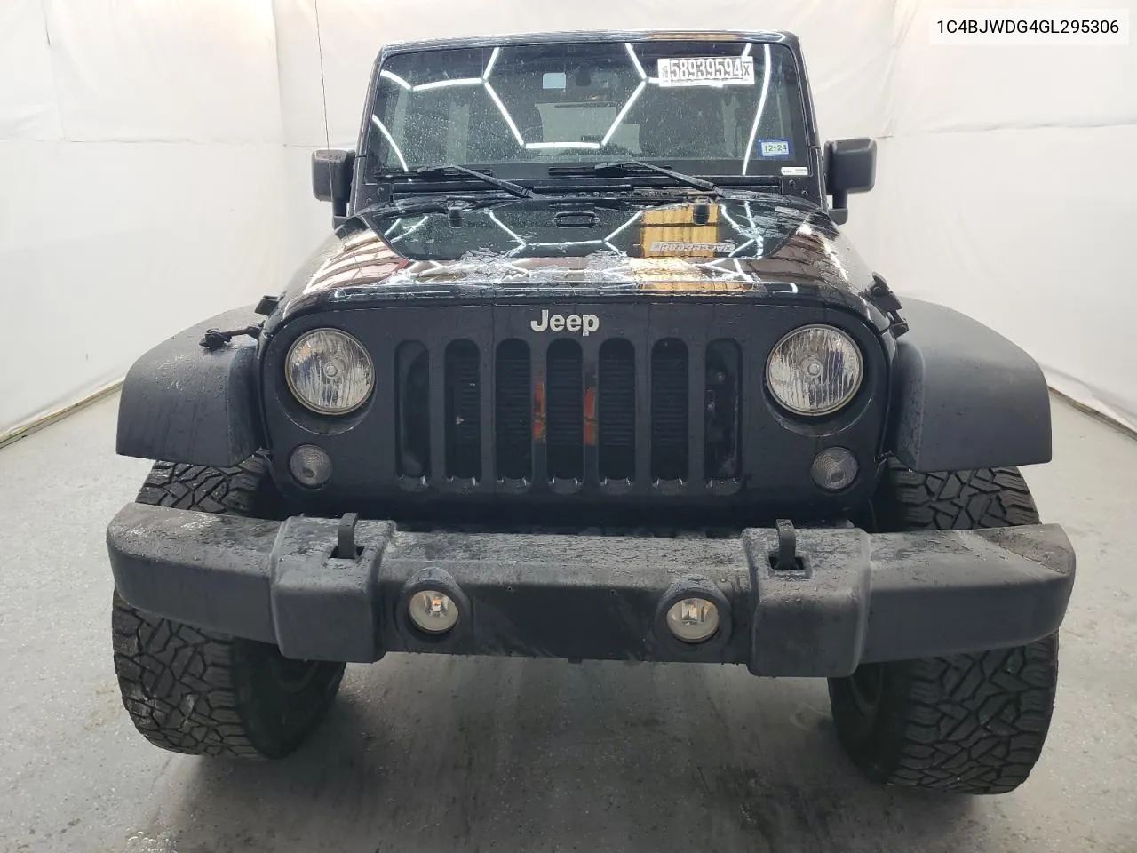 1C4BJWDG4GL295306 2016 Jeep Wrangler Unlimited Sport