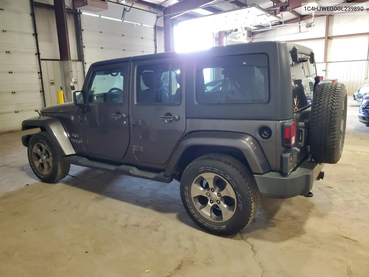 1C4HJWEG0GL239890 2016 Jeep Wrangler Unlimited Sahara