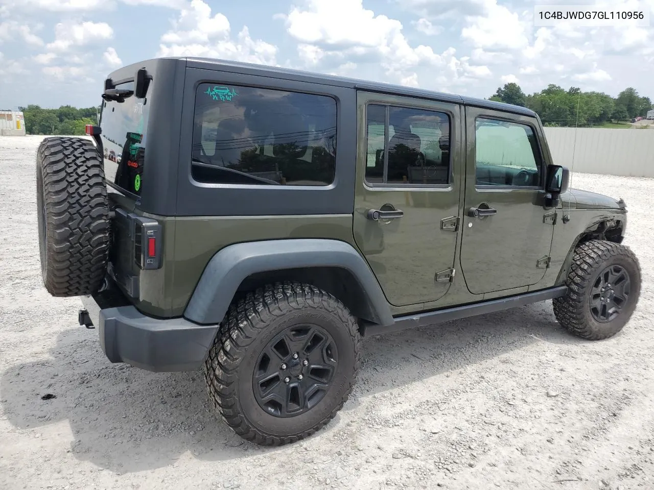 1C4BJWDG7GL110956 2016 Jeep Wrangler Unlimited Sport