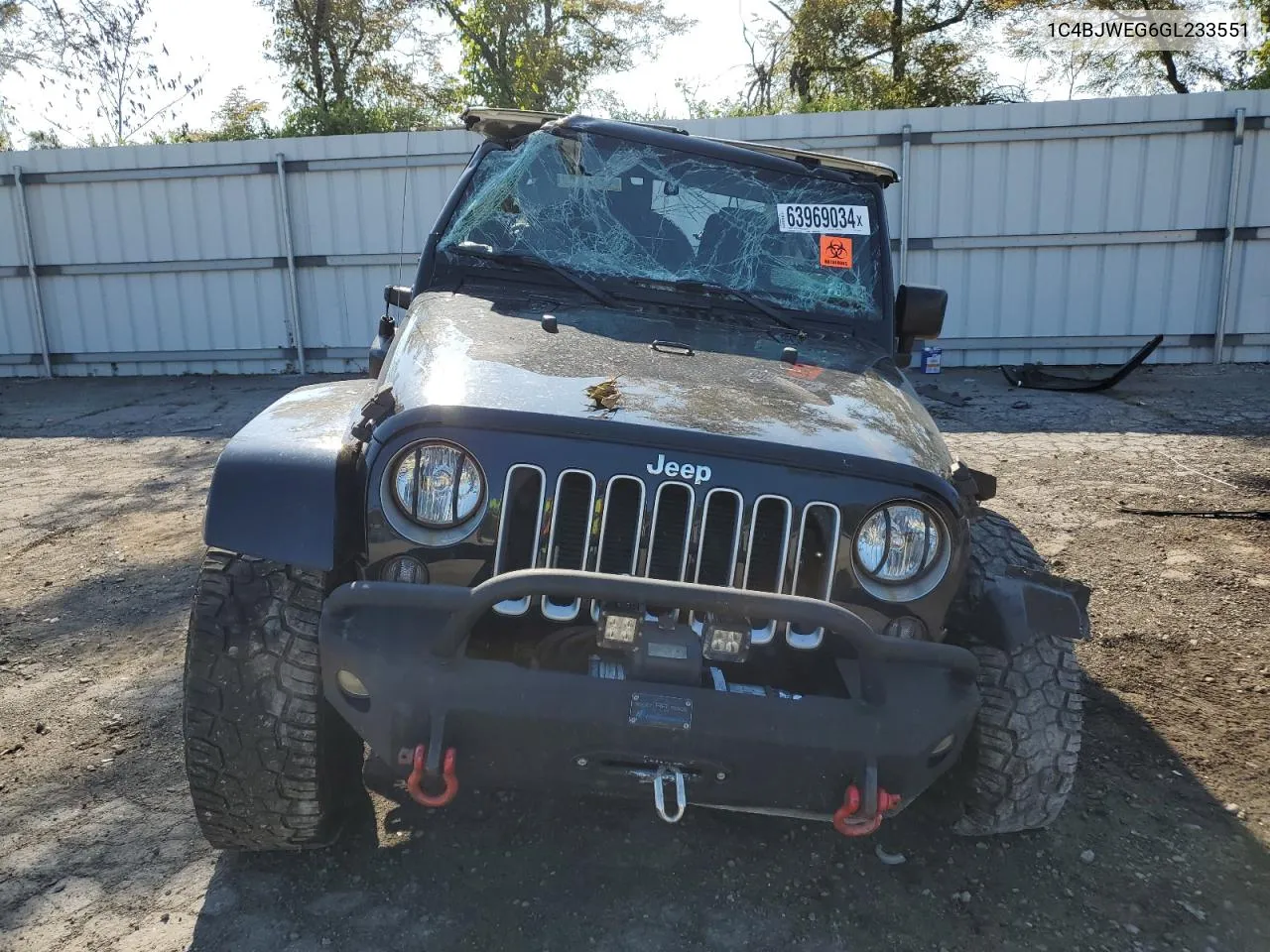 1C4BJWEG6GL233551 2016 Jeep Wrangler Unlimited Sahara