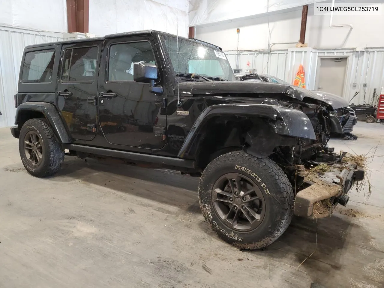 1C4HJWEG5GL253719 2016 Jeep Wrangler Unlimited Sahara