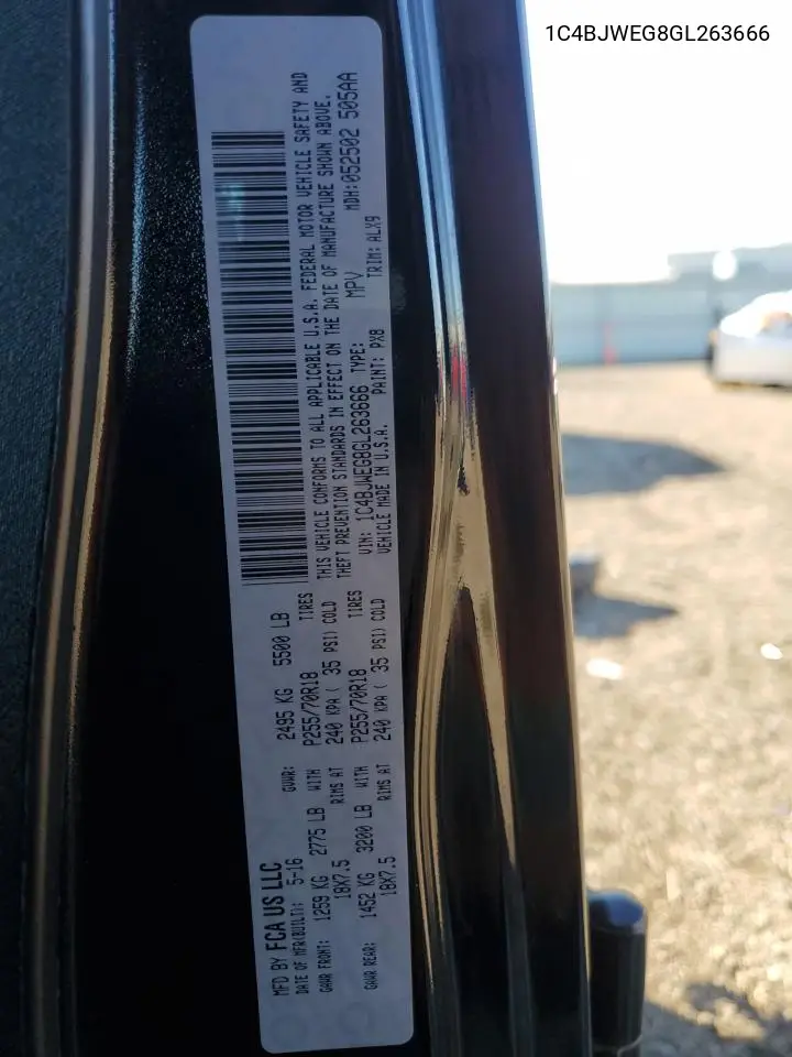 1C4BJWEG8GL263666 2016 Jeep Wrangler Unlimited Sahara