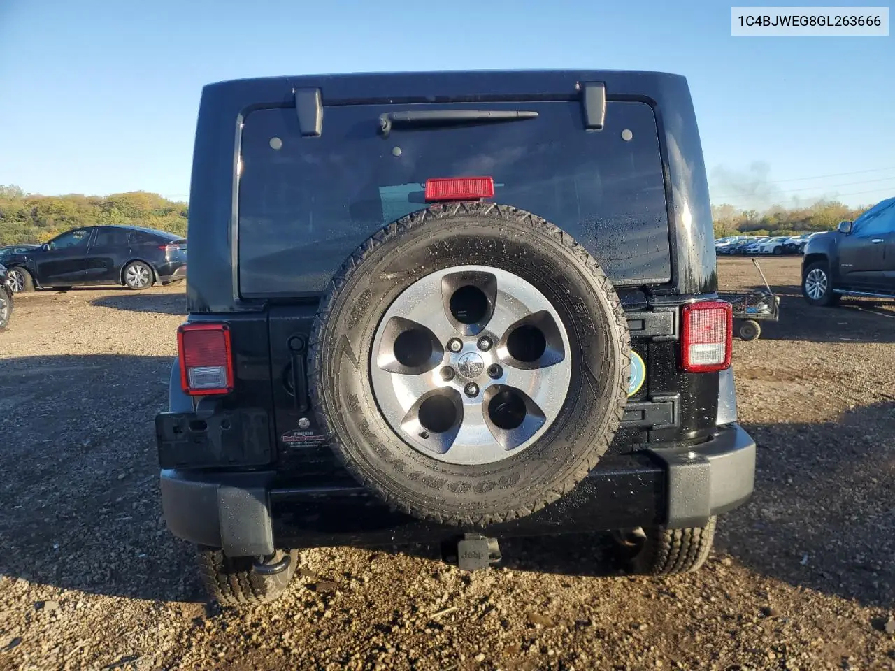 1C4BJWEG8GL263666 2016 Jeep Wrangler Unlimited Sahara