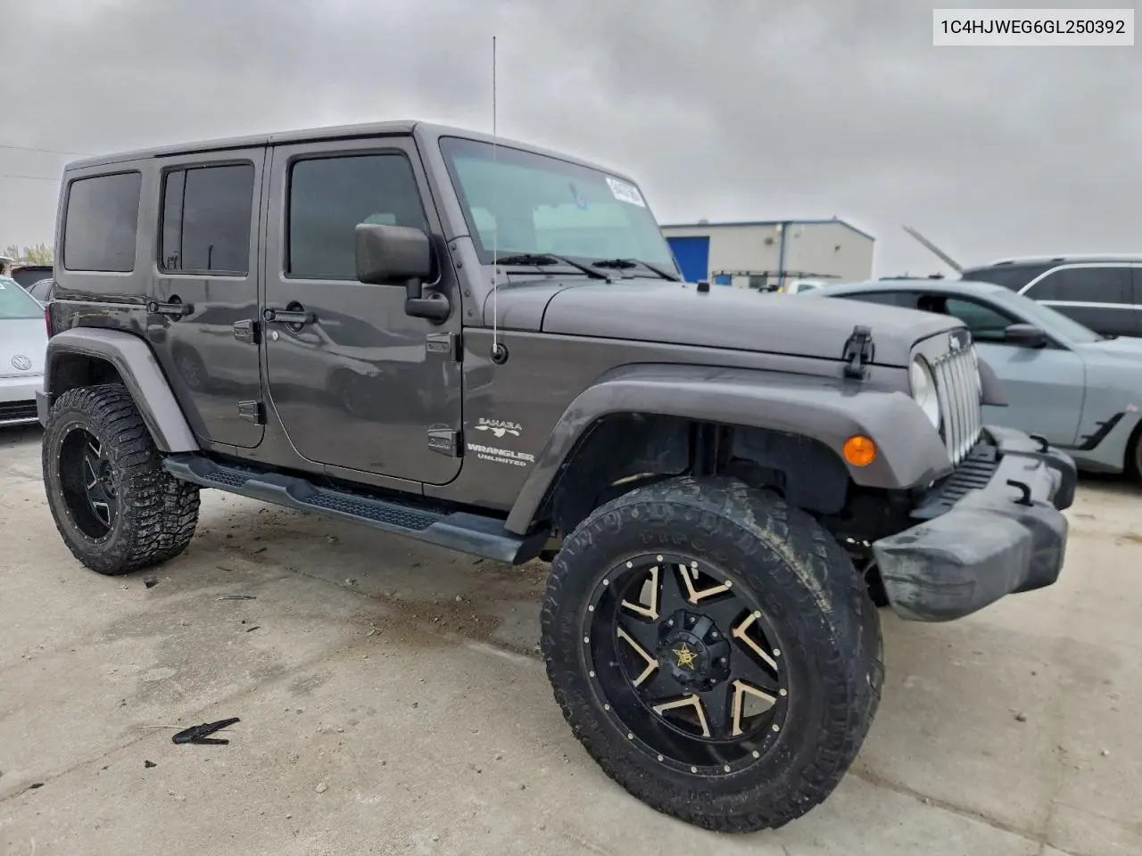 1C4HJWEG6GL250392 2016 Jeep Wrangler Unlimited Sahara