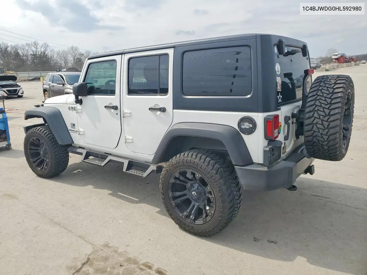 1C4BJWDG0HL592980 2017 Jeep Wrangler Unlimited Sport