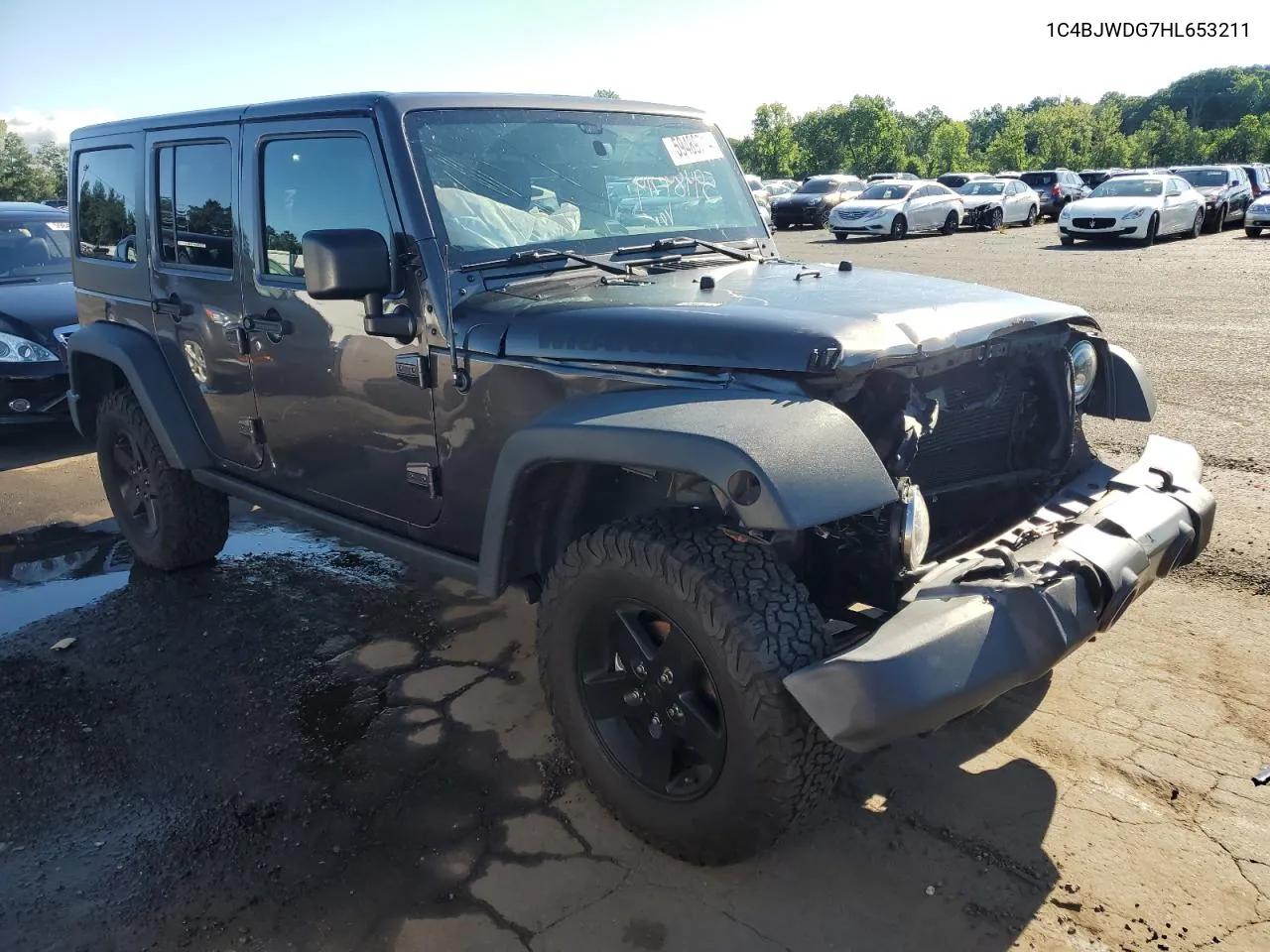 1C4BJWDG7HL653211 2017 Jeep Wrangler Unlimited Sport