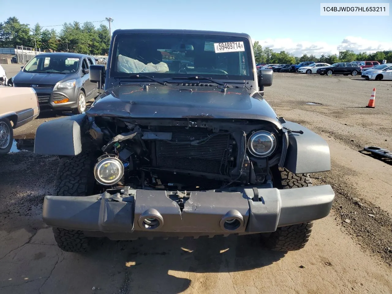 1C4BJWDG7HL653211 2017 Jeep Wrangler Unlimited Sport