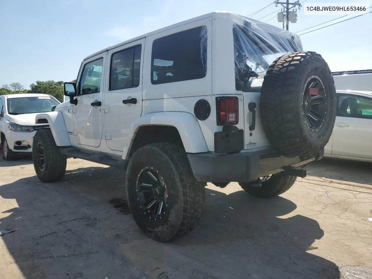 1C4BJWEG9HL653466 2017 Jeep Wrangler Unlimited Sahara