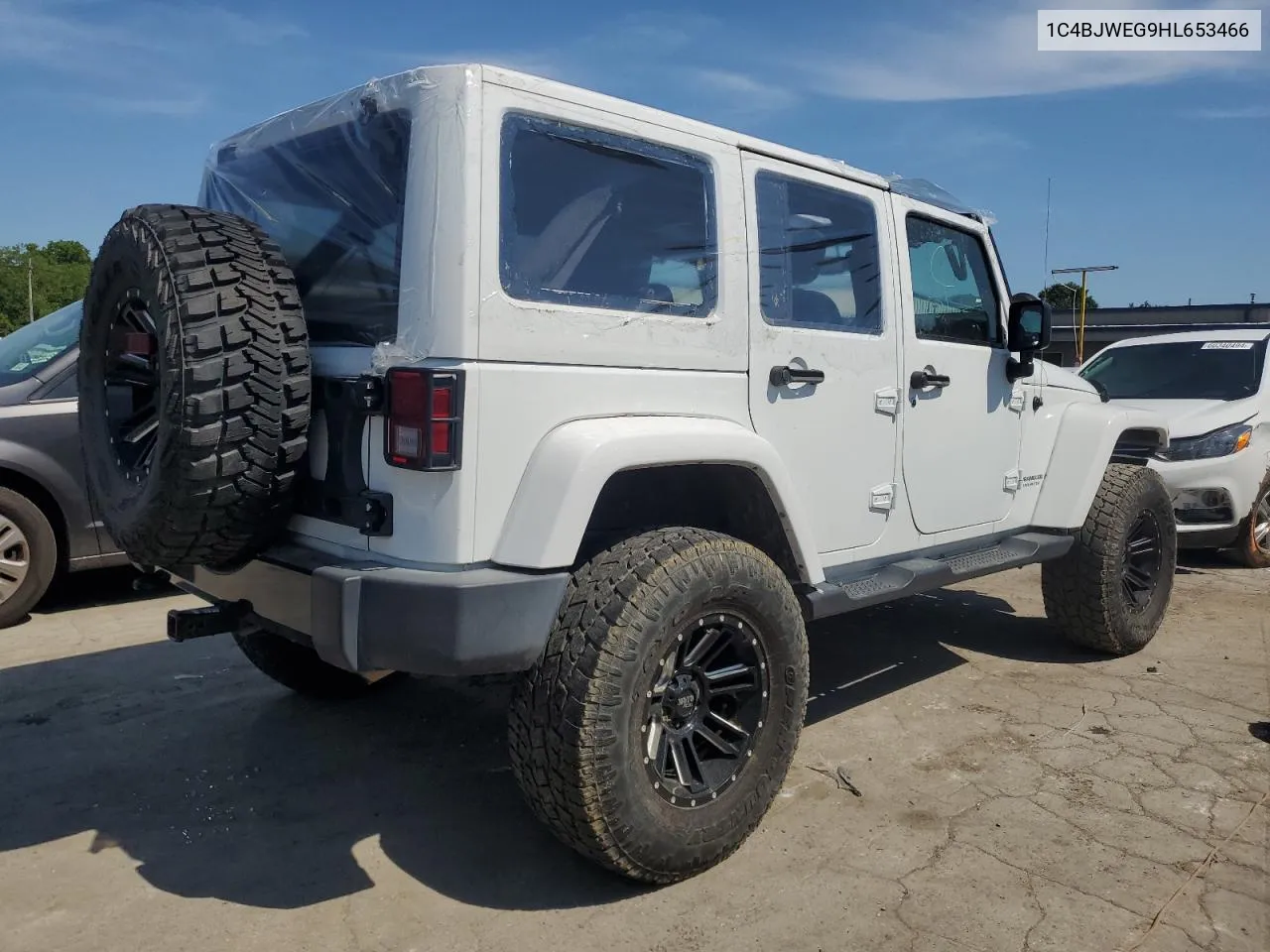 1C4BJWEG9HL653466 2017 Jeep Wrangler Unlimited Sahara