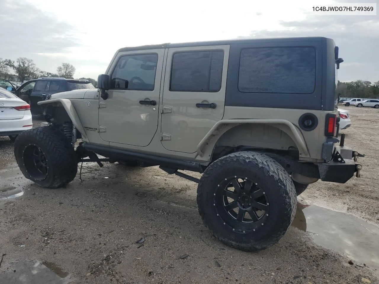 1C4BJWDG7HL749369 2017 Jeep Wrangler Unlimited Sport