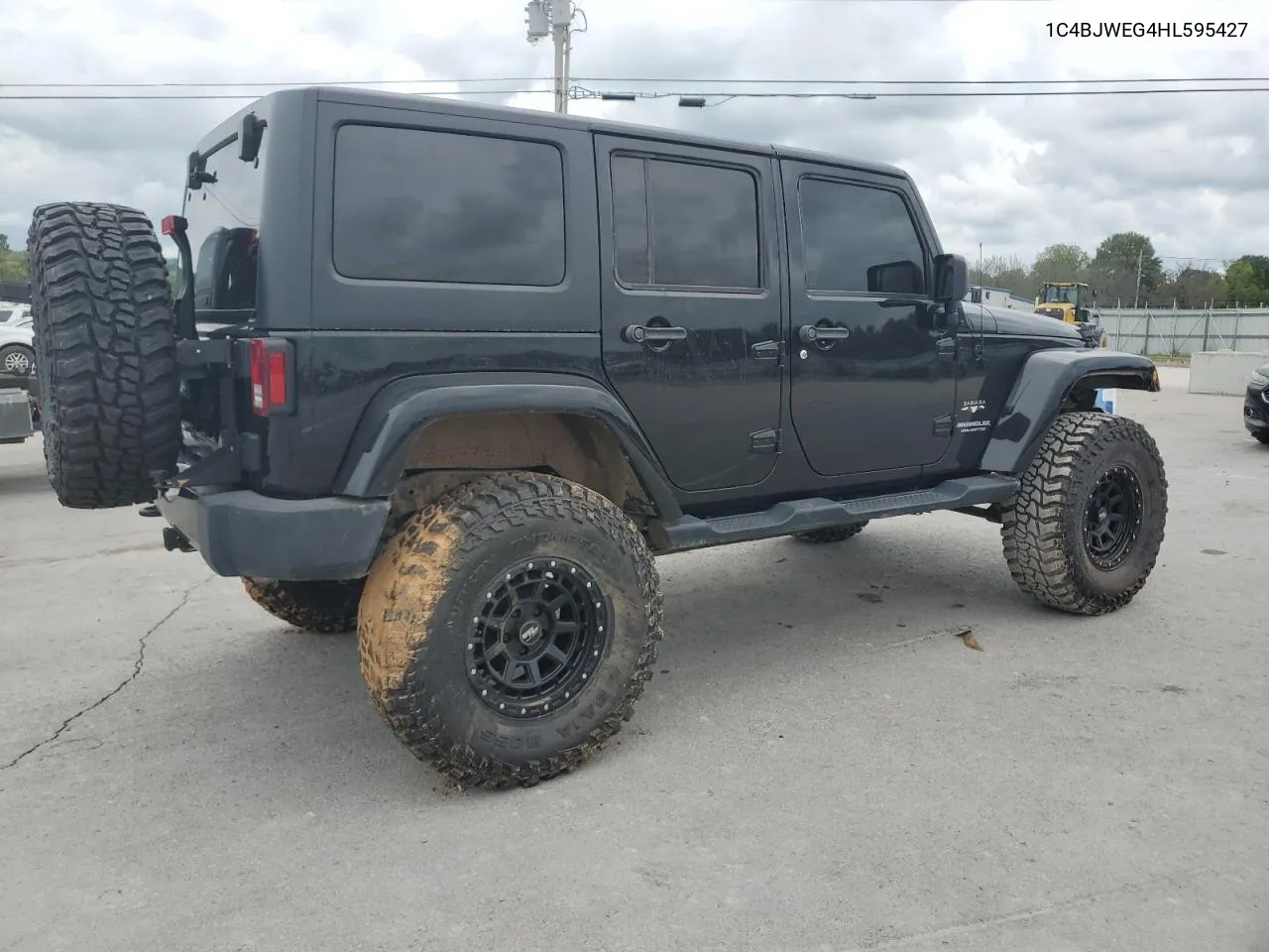 1C4BJWEG4HL595427 2017 Jeep Wrangler Unlimited Sahara