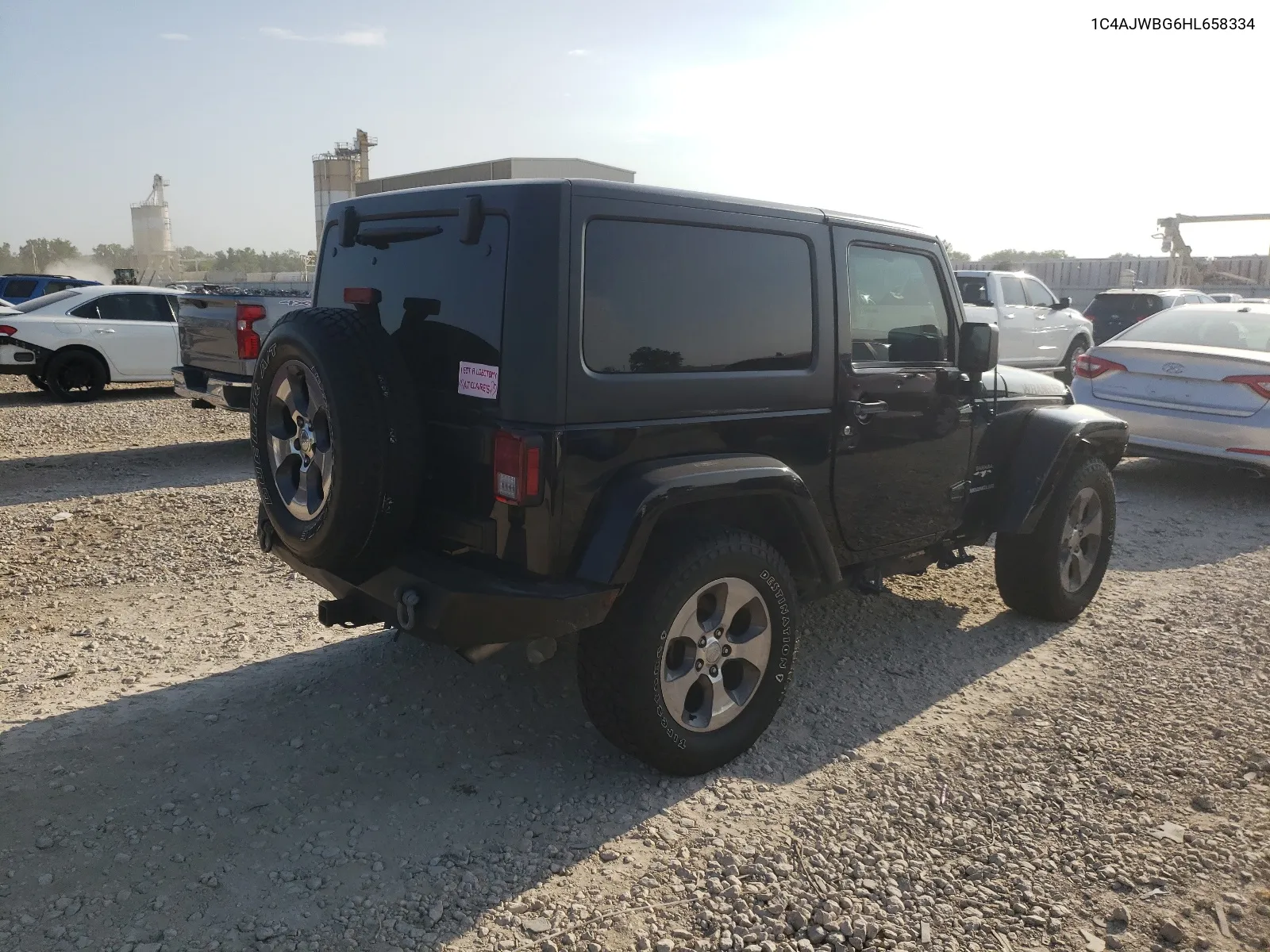 1C4AJWBG6HL658334 2017 Jeep Wrangler Sahara