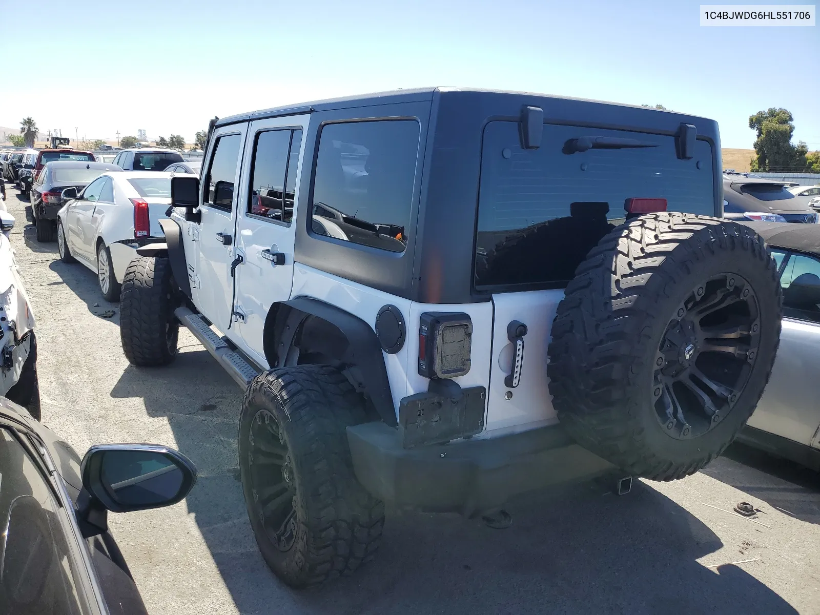 1C4BJWDG6HL551706 2017 Jeep Wrangler Unlimited Sport