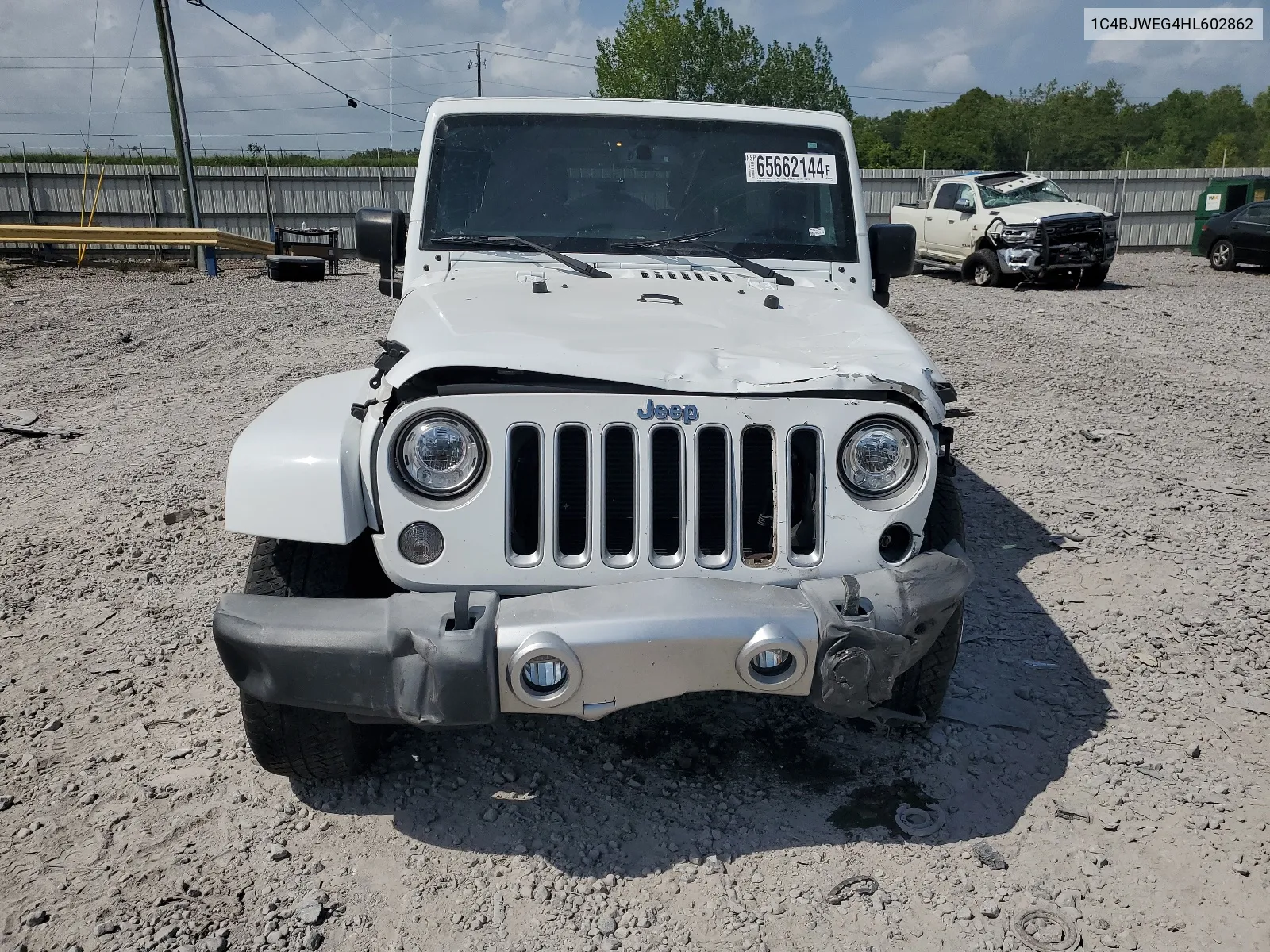 1C4BJWEG4HL602862 2017 Jeep Wrangler Unlimited Sahara