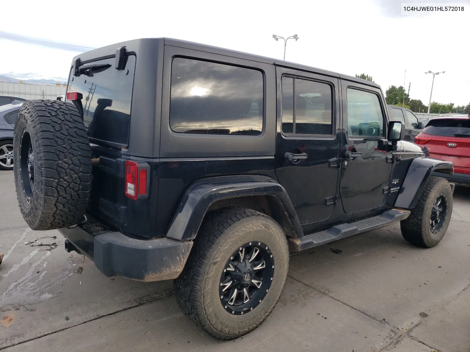 2017 Jeep Wrangler Unlimited Sahara VIN: 1C4HJWEG1HL572018 Lot: 68821144