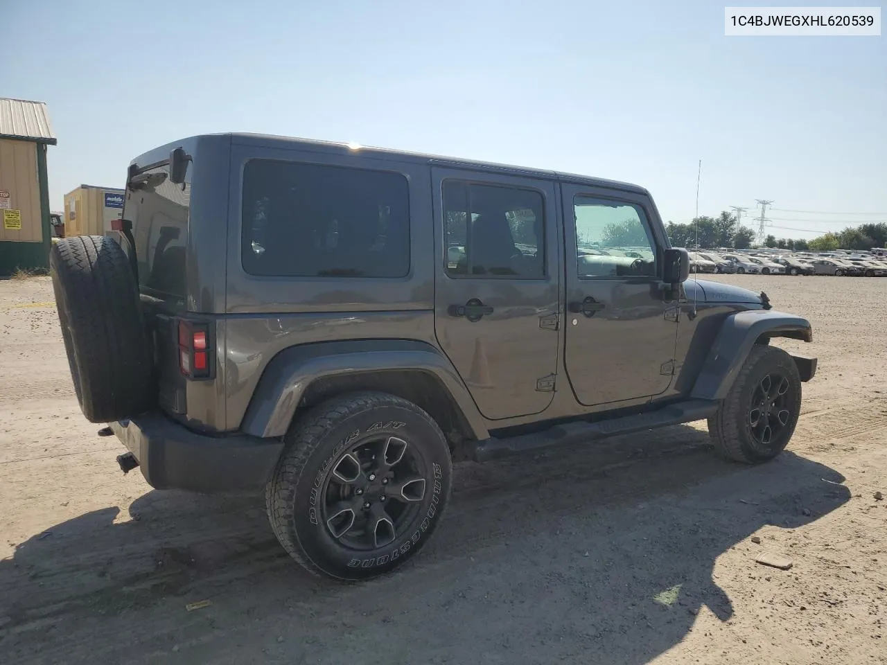 1C4BJWEGXHL620539 2017 Jeep Wrangler Unlimited Sahara