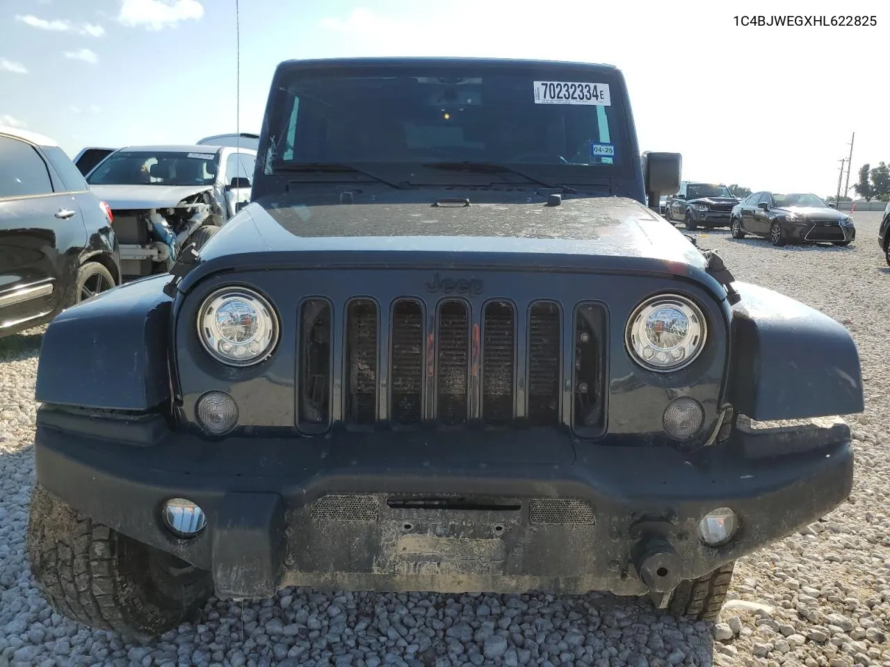 1C4BJWEGXHL622825 2017 Jeep Wrangler Unlimited Sahara