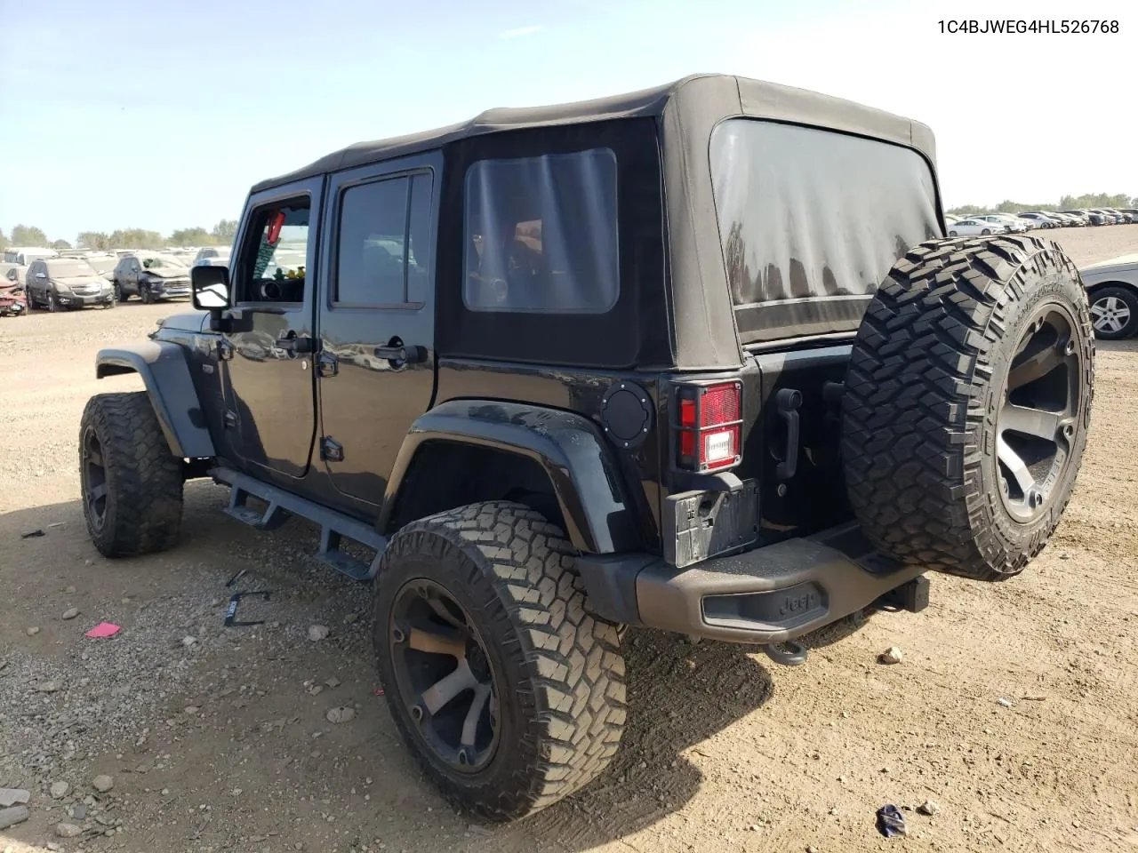 1C4BJWEG4HL526768 2017 Jeep Wrangler Unlimited Sahara