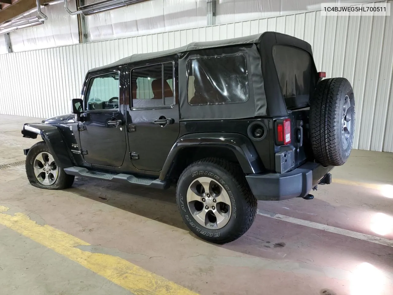 1C4BJWEG5HL700511 2017 Jeep Wrangler Unlimited Sahara