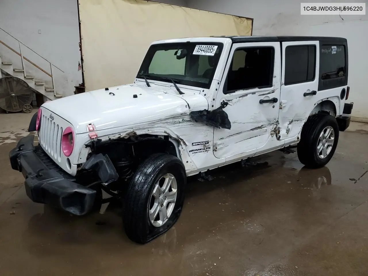 1C4BJWDG3HL696220 2017 Jeep Wrangler Unlimited Sport