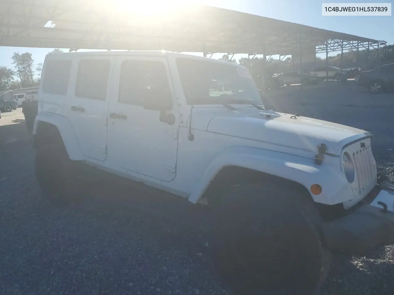 1C4BJWEG1HL537839 2017 Jeep Wrangler Unlimited Sahara