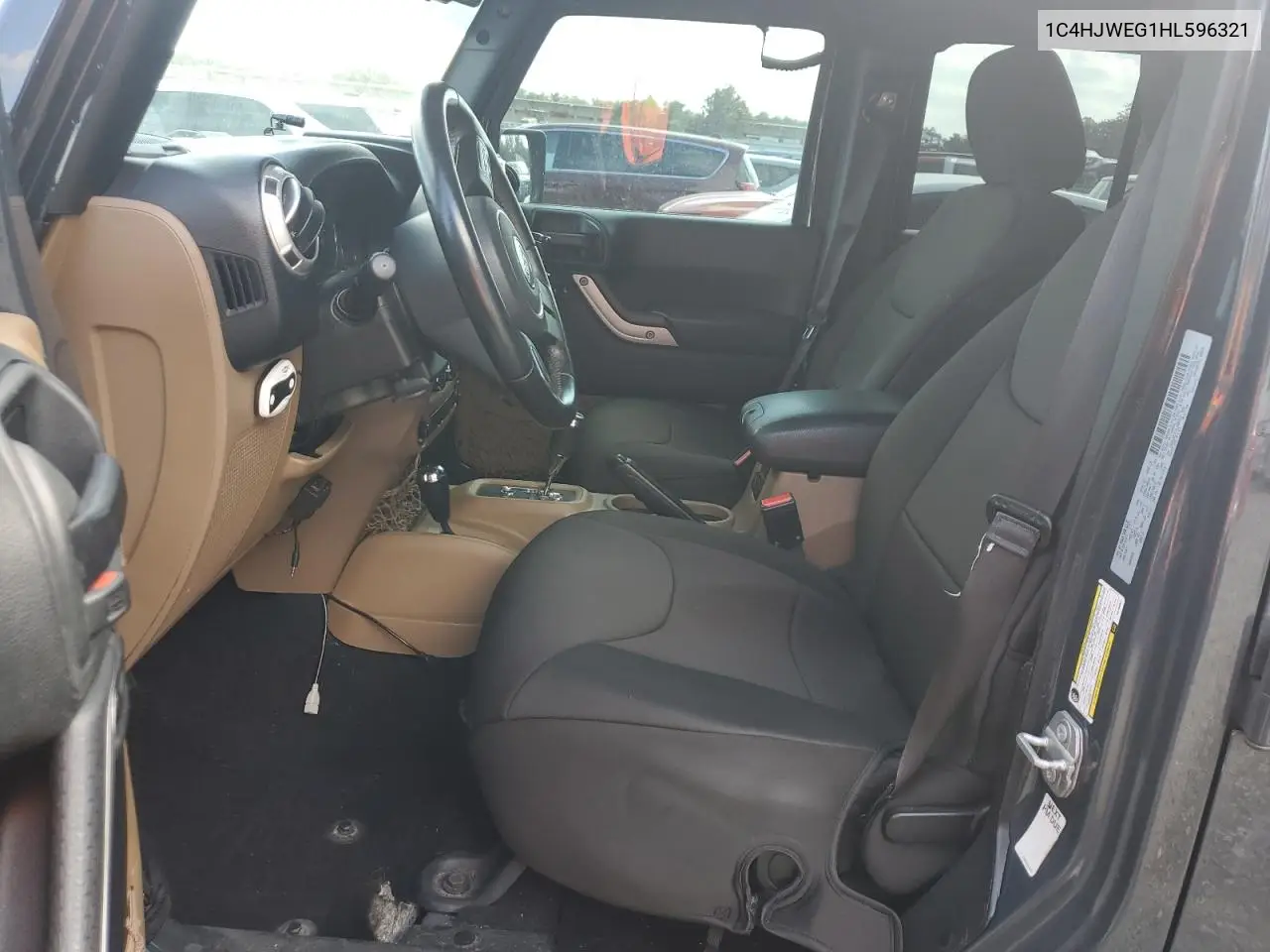 1C4HJWEG1HL596321 2017 Jeep Wrangler Unlimited Sahara