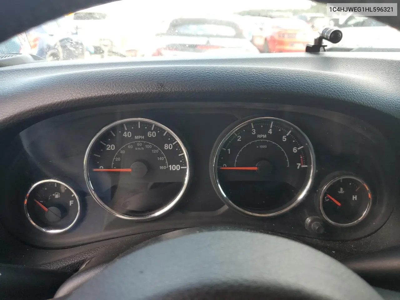 1C4HJWEG1HL596321 2017 Jeep Wrangler Unlimited Sahara