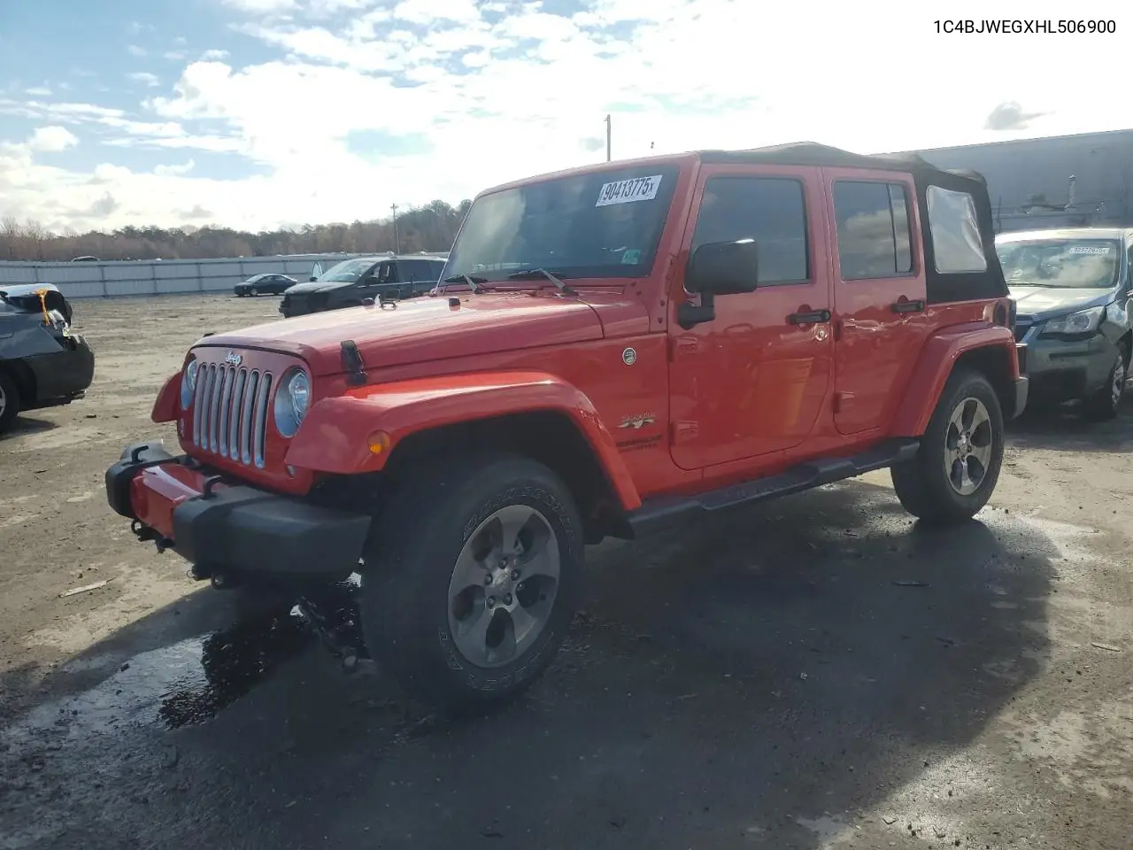 1C4BJWEGXHL506900 2017 Jeep Wrangler Unlimited Sahara