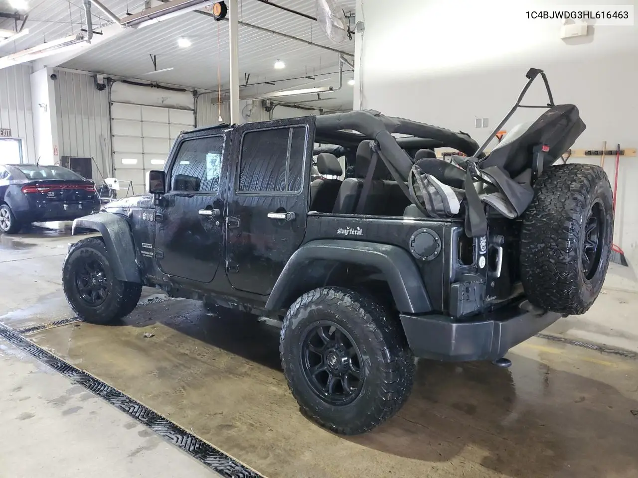 1C4BJWDG3HL616463 2017 Jeep Wrangler Unlimited Sport
