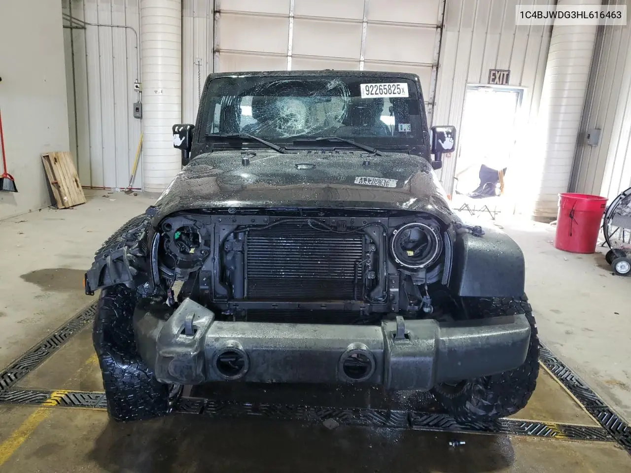 1C4BJWDG3HL616463 2017 Jeep Wrangler Unlimited Sport
