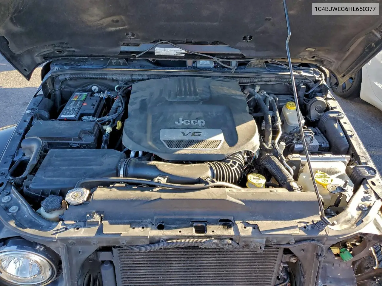 1C4BJWEG6HL650377 2017 Jeep Wrangler Unlimited Sahara