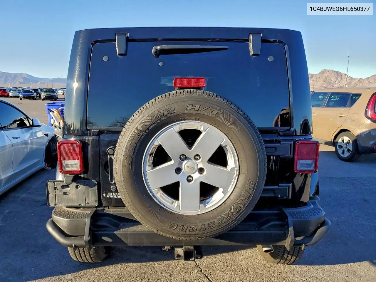 1C4BJWEG6HL650377 2017 Jeep Wrangler Unlimited Sahara