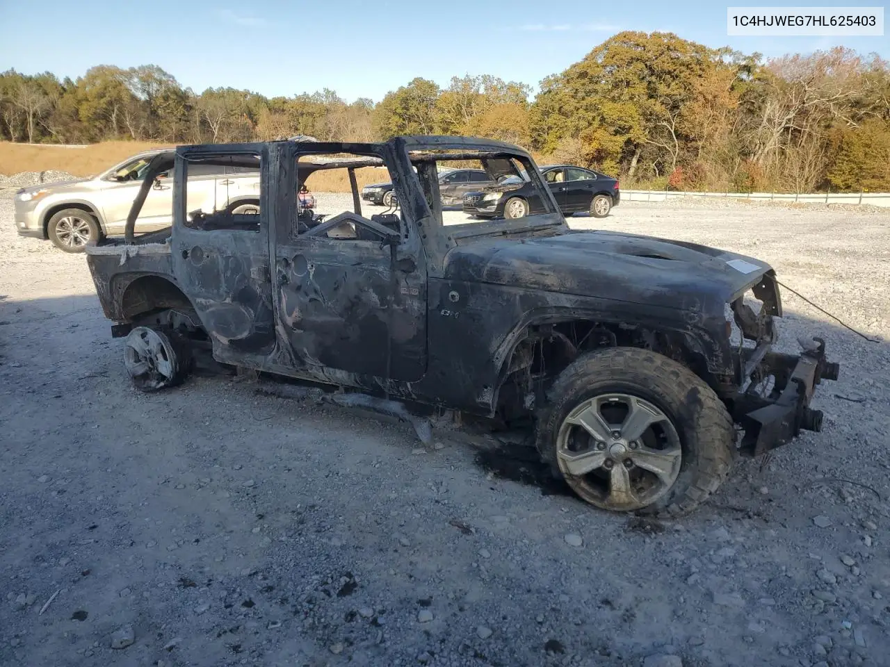 1C4HJWEG7HL625403 2017 Jeep Wrangler Unlimited Sahara