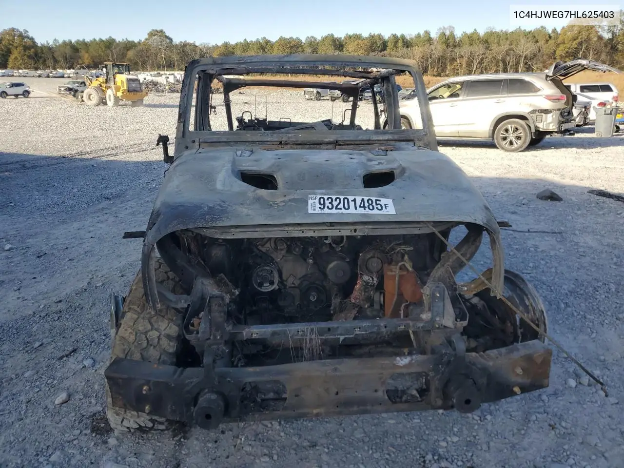 1C4HJWEG7HL625403 2017 Jeep Wrangler Unlimited Sahara