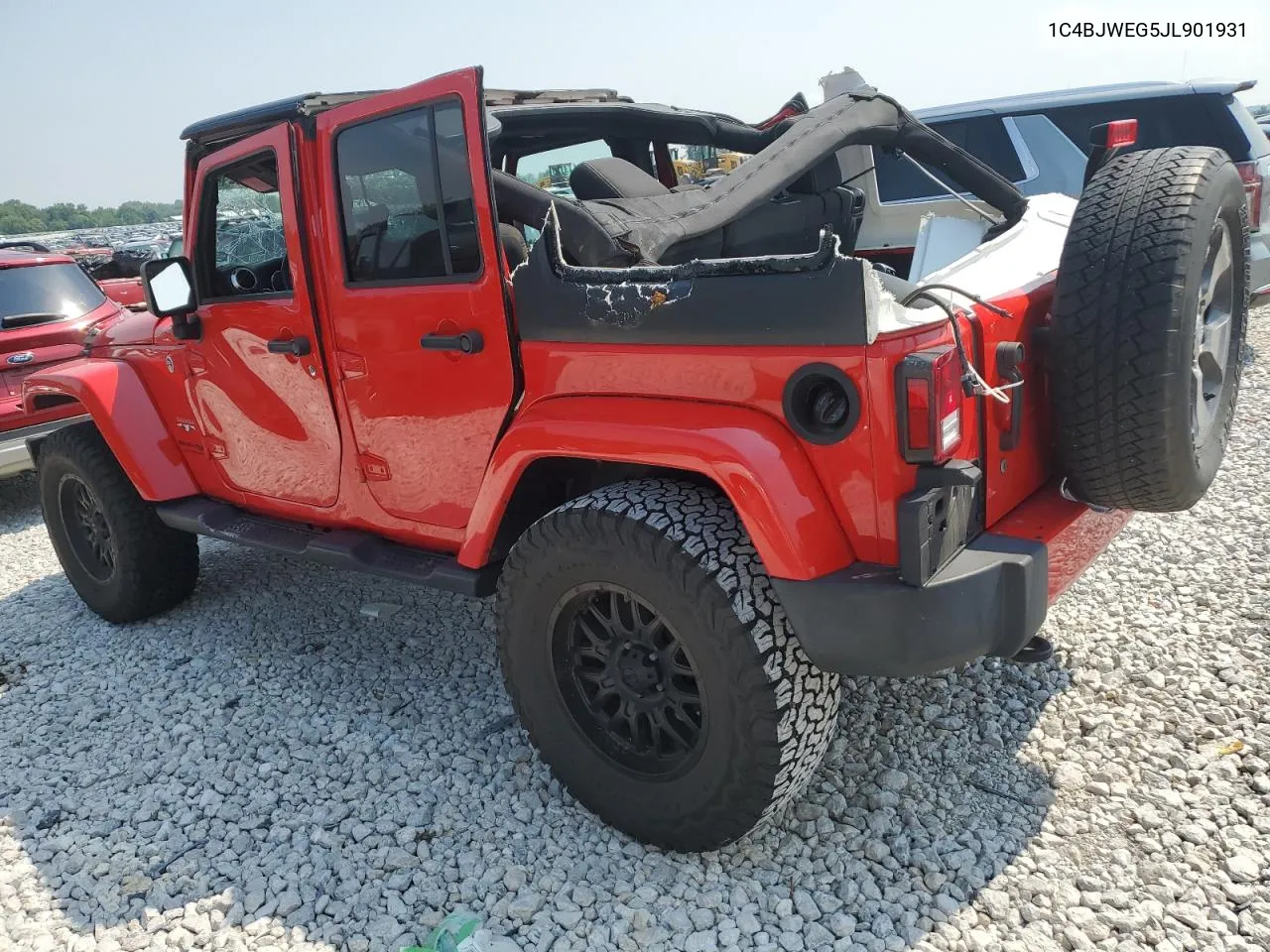 1C4BJWEG5JL901931 2018 Jeep Wrangler Unlimited Sahara