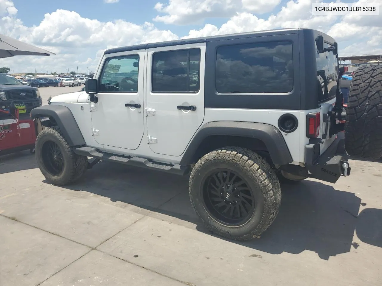 1C4BJWDG1JL815338 2018 Jeep Wrangler Unlimited Sport